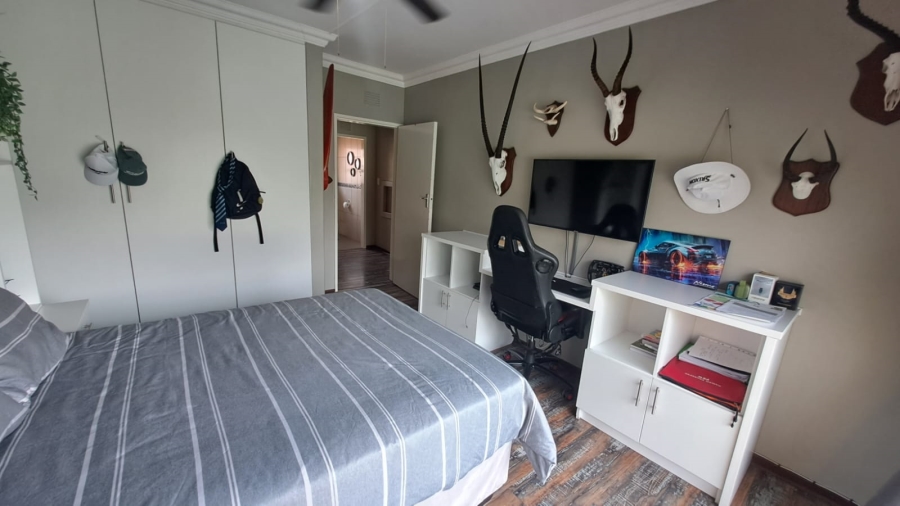 4 Bedroom Property for Sale in Three Rivers East Gauteng