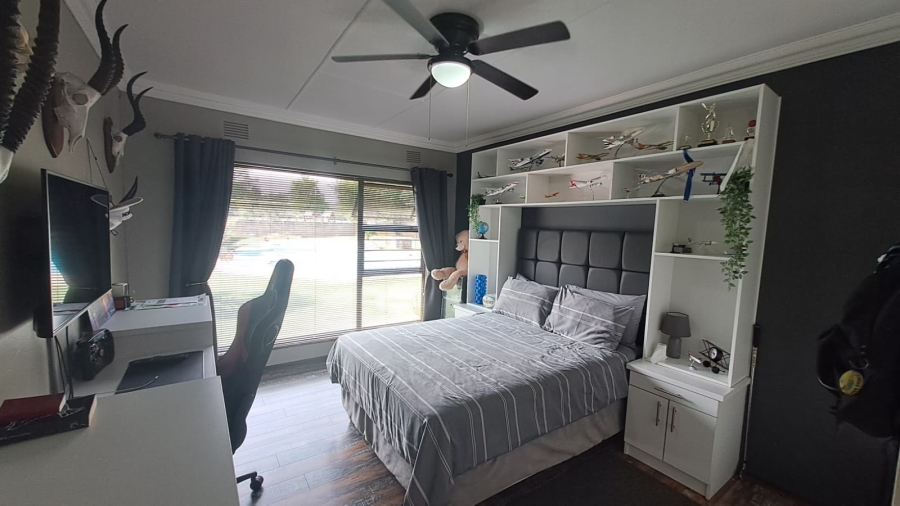 4 Bedroom Property for Sale in Three Rivers East Gauteng