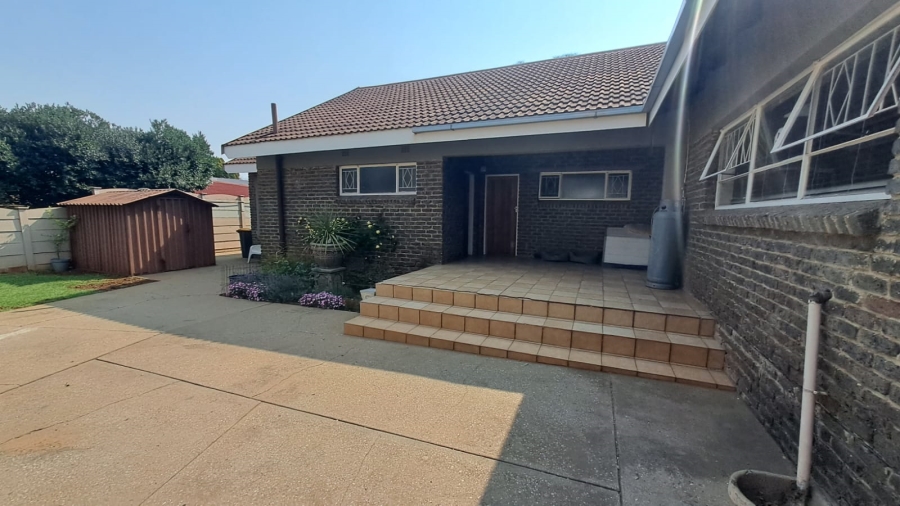 4 Bedroom Property for Sale in Three Rivers East Gauteng