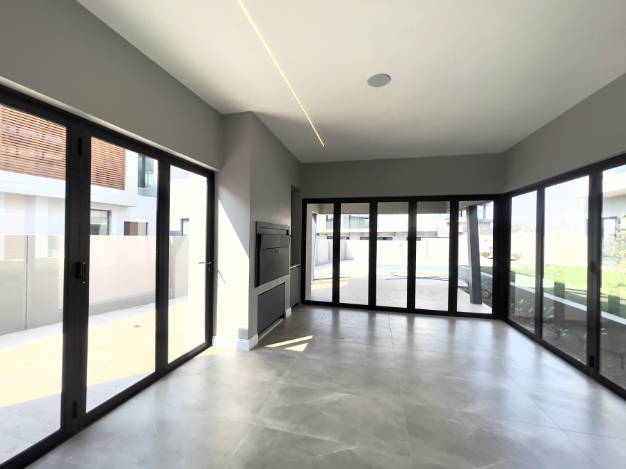 5 Bedroom Property for Sale in Serengeti Lifestyle Estate Gauteng