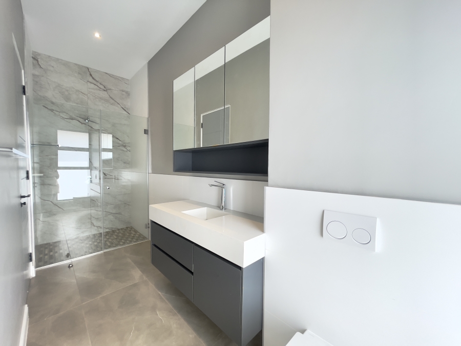 5 Bedroom Property for Sale in Serengeti Lifestyle Estate Gauteng
