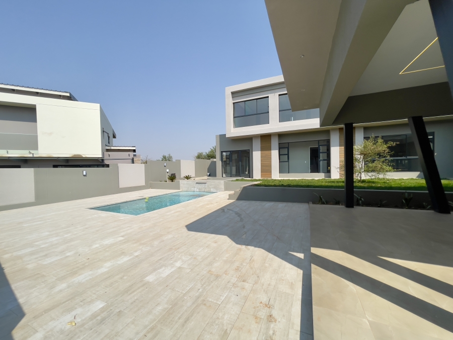5 Bedroom Property for Sale in Serengeti Lifestyle Estate Gauteng