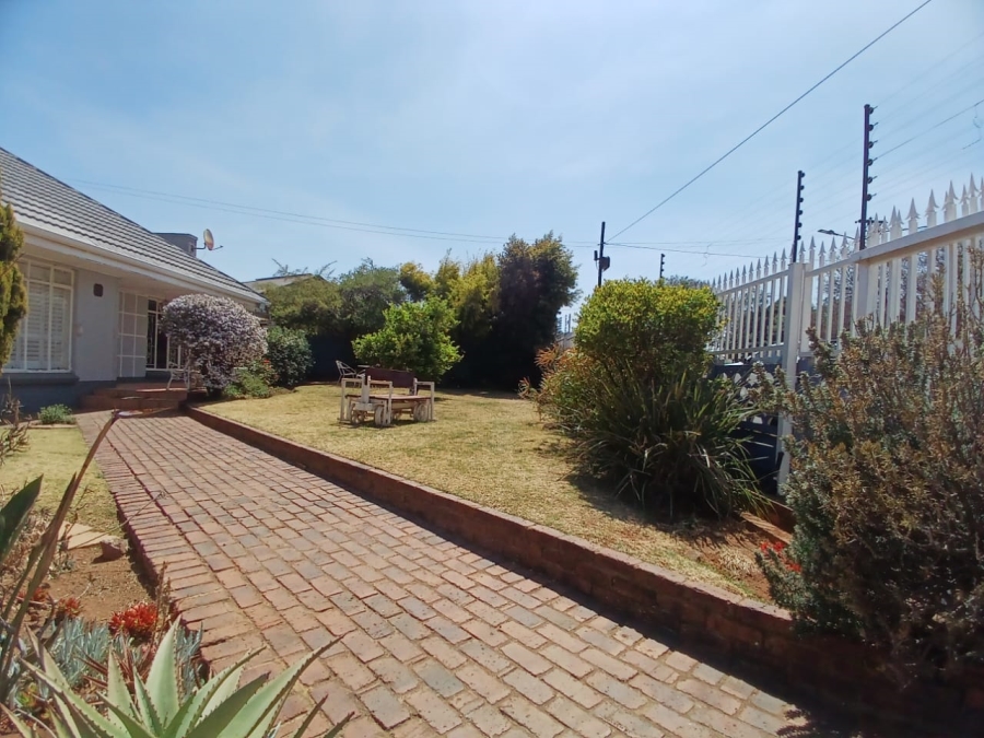 3 Bedroom Property for Sale in Discovery Gauteng