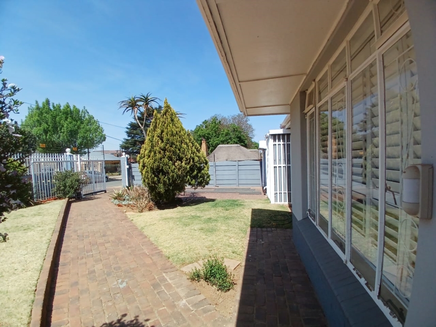 3 Bedroom Property for Sale in Discovery Gauteng