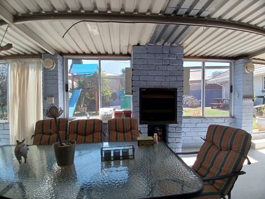 3 Bedroom Property for Sale in Discovery Gauteng