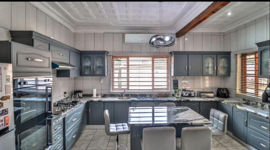 4 Bedroom Property for Sale in Auckland Park Gauteng