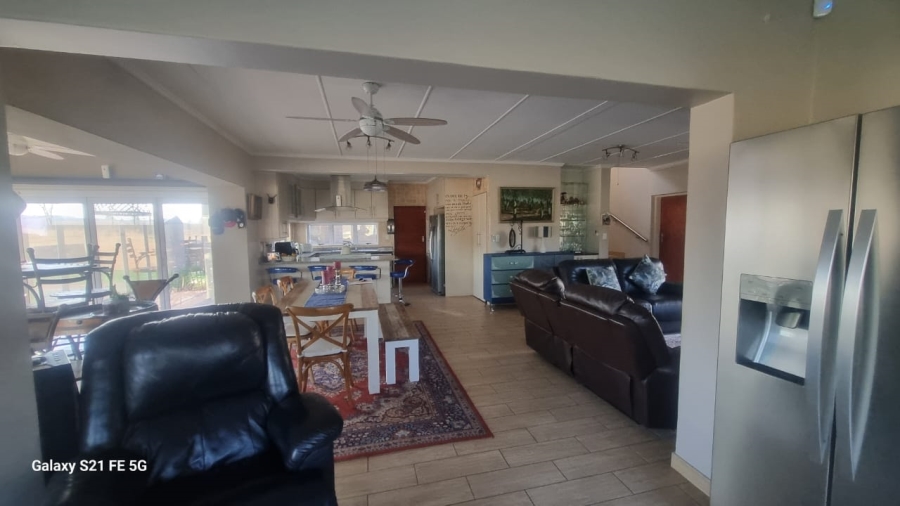 4 Bedroom Property for Sale in Riverspray Lifestyle Estate Gauteng