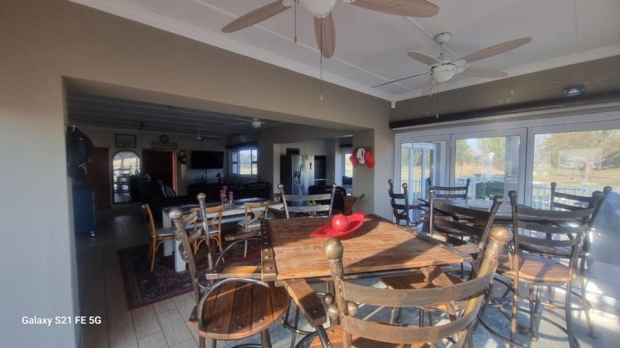 4 Bedroom Property for Sale in Riverspray Lifestyle Estate Gauteng