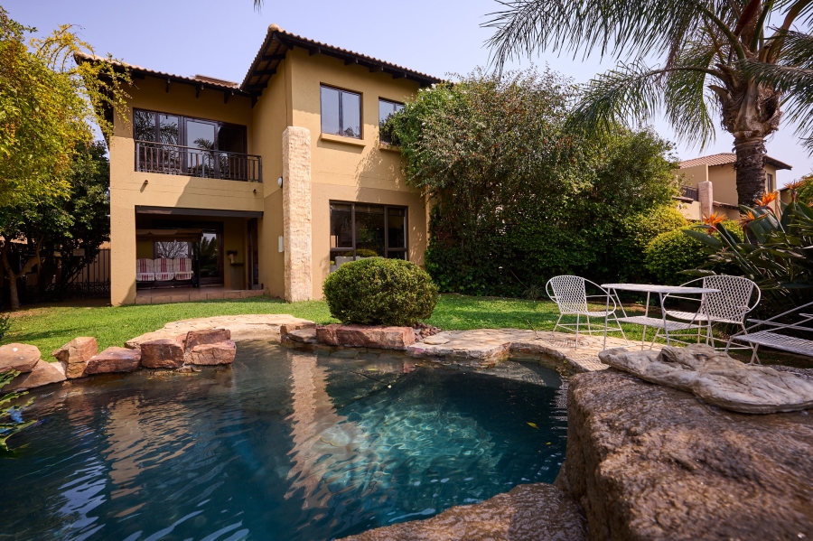 4 Bedroom Property for Sale in Erand Gardens Gauteng