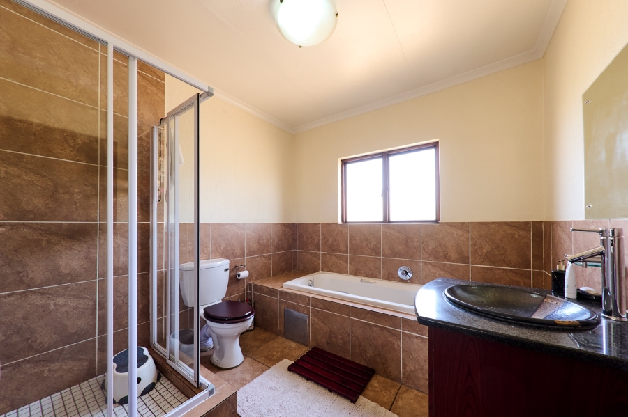 4 Bedroom Property for Sale in Erand Gardens Gauteng