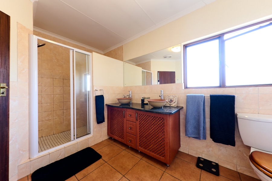 4 Bedroom Property for Sale in Erand Gardens Gauteng