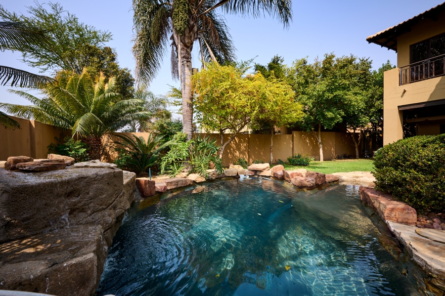4 Bedroom Property for Sale in Erand Gardens Gauteng