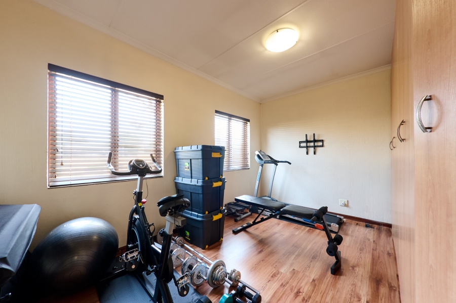 4 Bedroom Property for Sale in Erand Gardens Gauteng