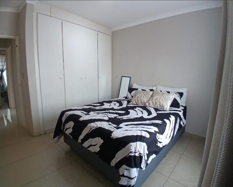 2 Bedroom Property for Sale in Honeypark Gauteng