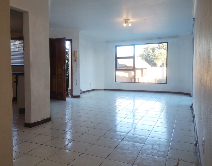 To Let 2 Bedroom Property for Rent in Albertville Gauteng