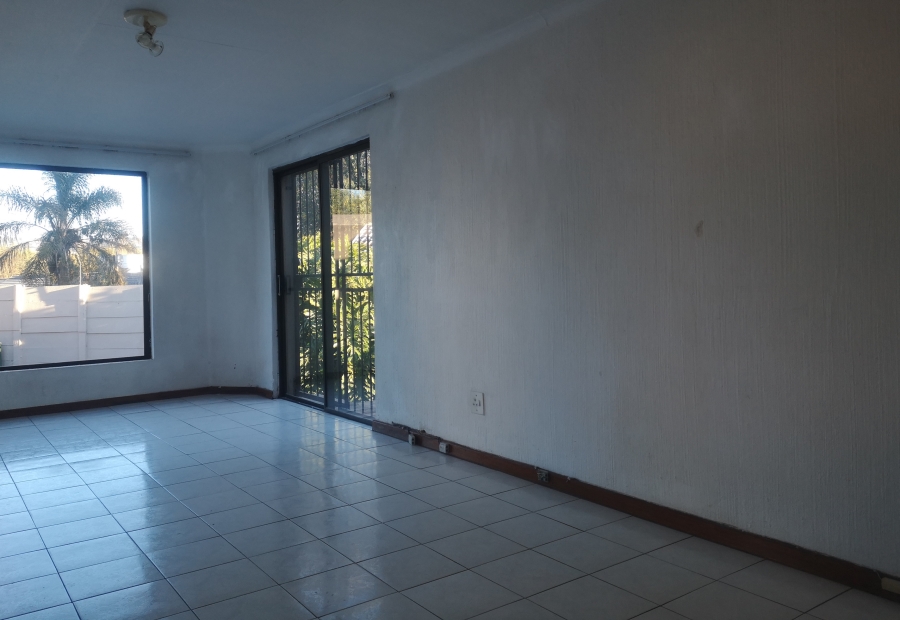 To Let 2 Bedroom Property for Rent in Albertville Gauteng
