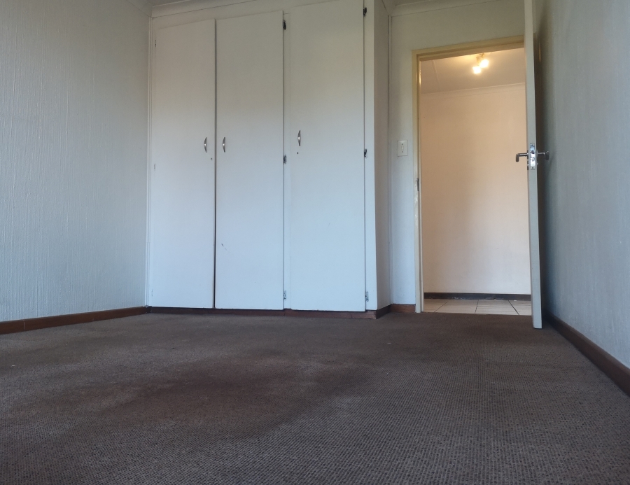 To Let 2 Bedroom Property for Rent in Albertville Gauteng