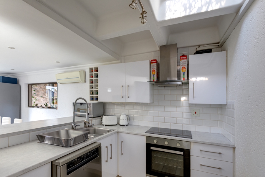 To Let 2 Bedroom Property for Rent in North Riding Gauteng