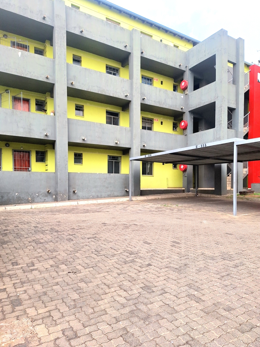 2 Bedroom Property for Sale in Fleurhof Gauteng