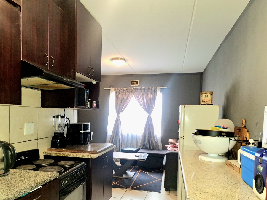 2 Bedroom Property for Sale in Fleurhof Gauteng