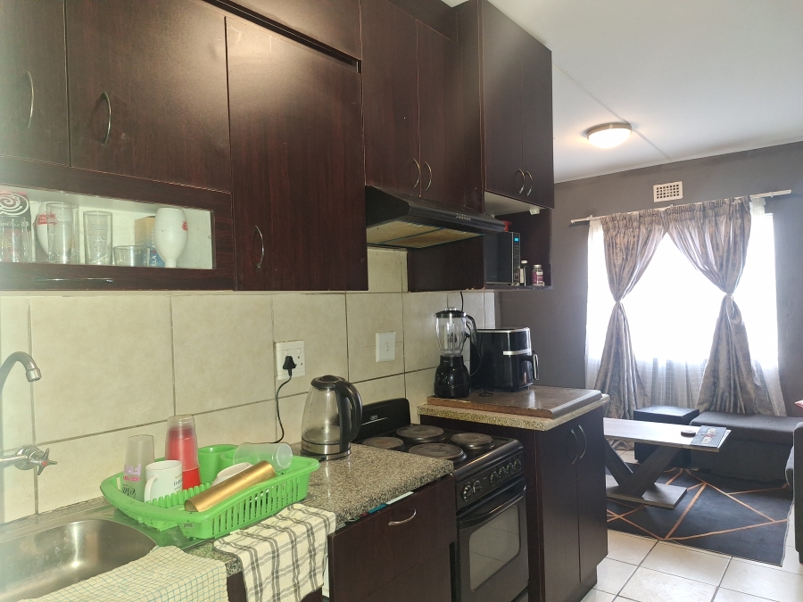 2 Bedroom Property for Sale in Fleurhof Gauteng