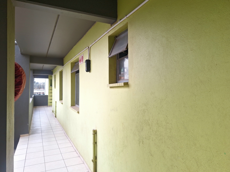 2 Bedroom Property for Sale in Fleurhof Gauteng