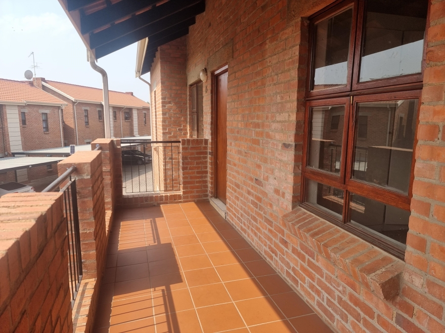 To Let 3 Bedroom Property for Rent in Ruimsig Gauteng