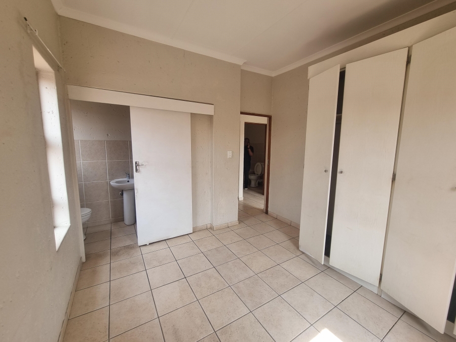 To Let 3 Bedroom Property for Rent in Ruimsig Gauteng
