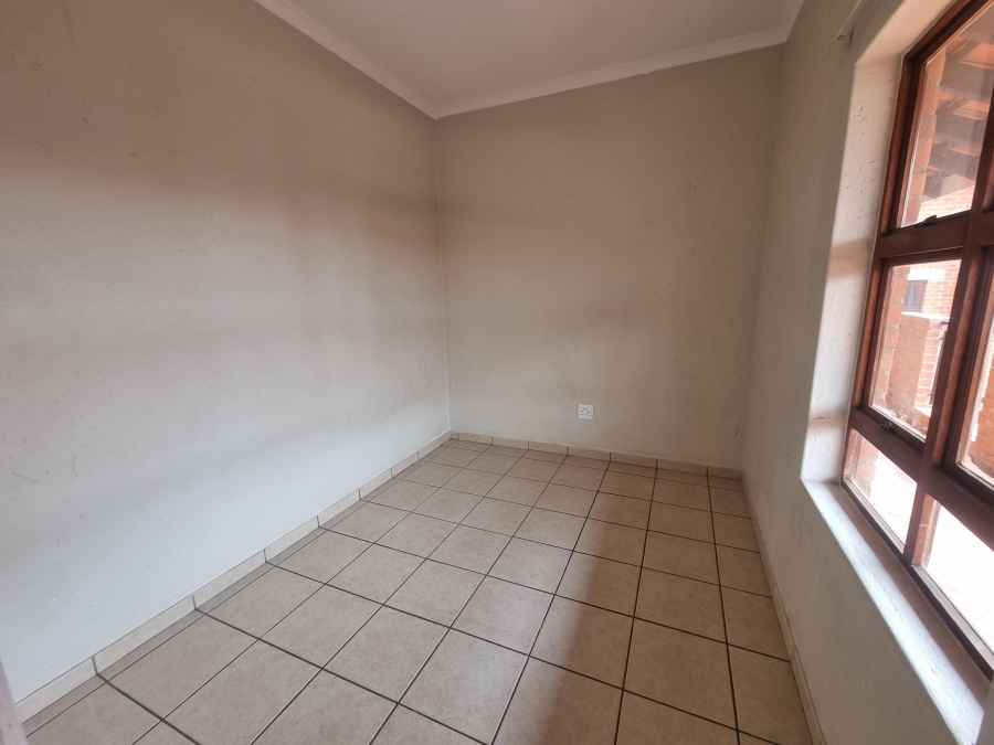 To Let 3 Bedroom Property for Rent in Ruimsig Gauteng
