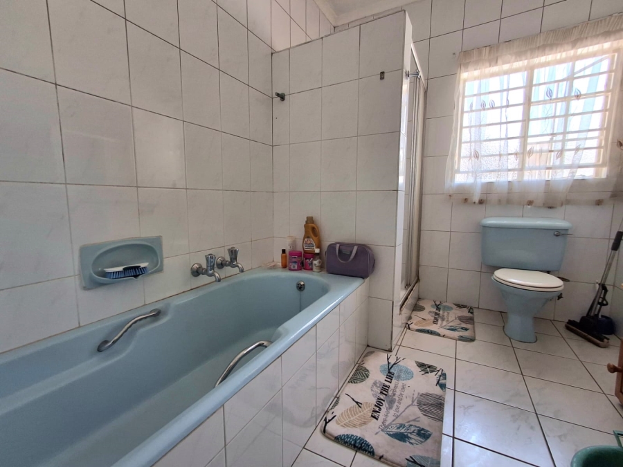 4 Bedroom Property for Sale in Eden Glen Gauteng
