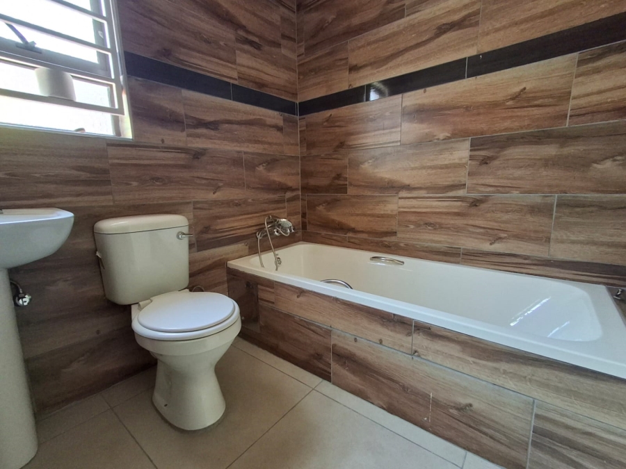 4 Bedroom Property for Sale in Eden Glen Gauteng
