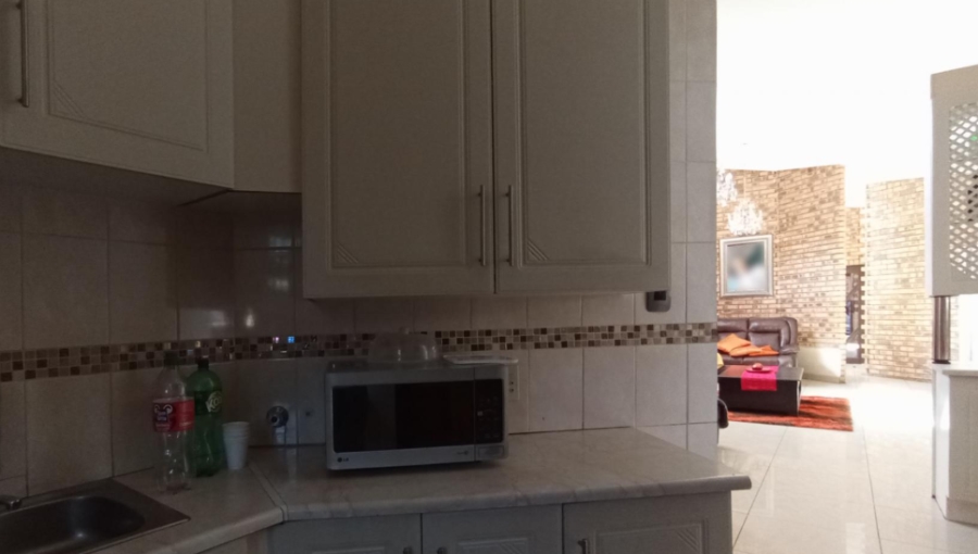 4 Bedroom Property for Sale in The Orchards Gauteng