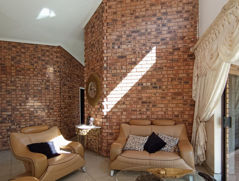 4 Bedroom Property for Sale in The Orchards Gauteng