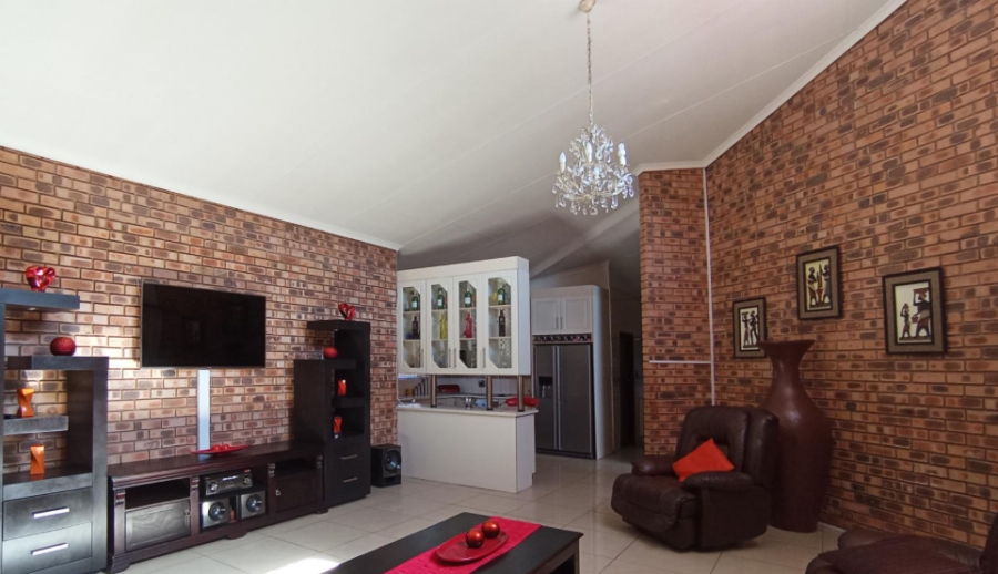 4 Bedroom Property for Sale in The Orchards Gauteng