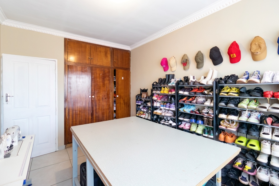 2 Bedroom Property for Sale in Kew Gauteng