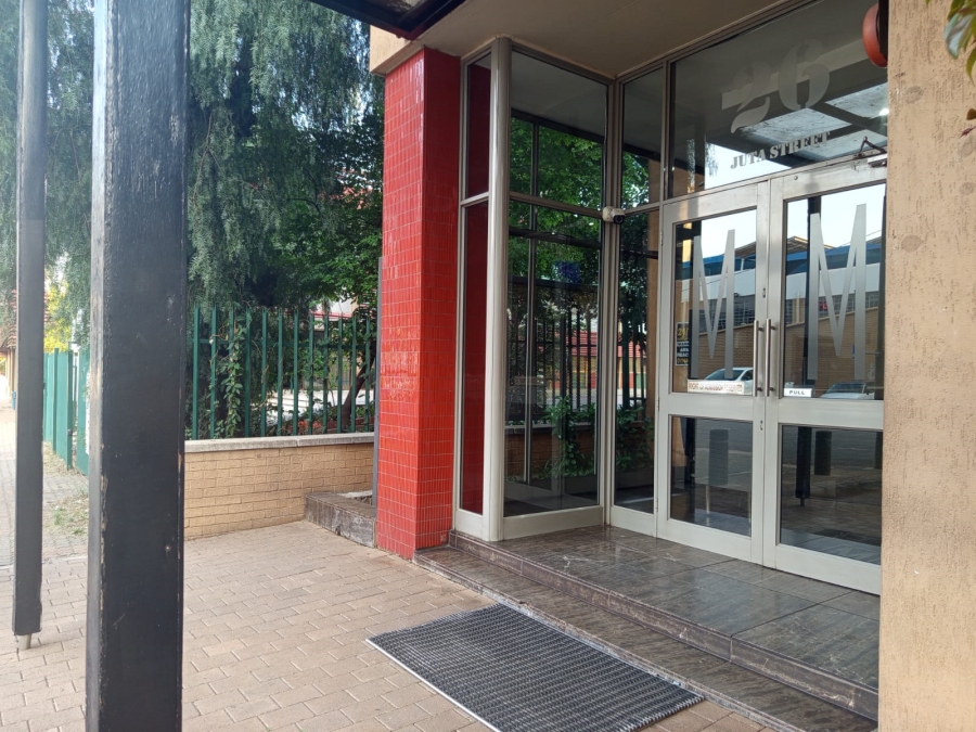 To Let 1 Bedroom Property for Rent in Braamfontein Gauteng
