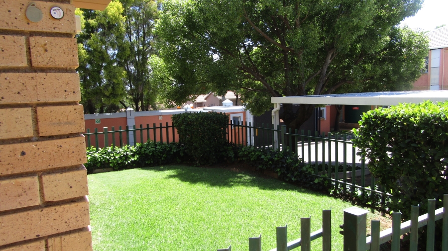 To Let 2 Bedroom Property for Rent in Ferndale Gauteng