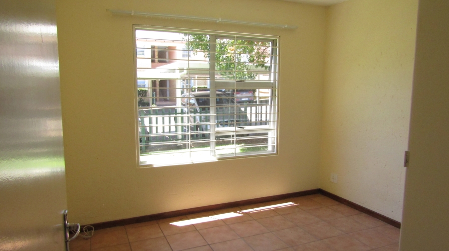 To Let 2 Bedroom Property for Rent in Ferndale Gauteng