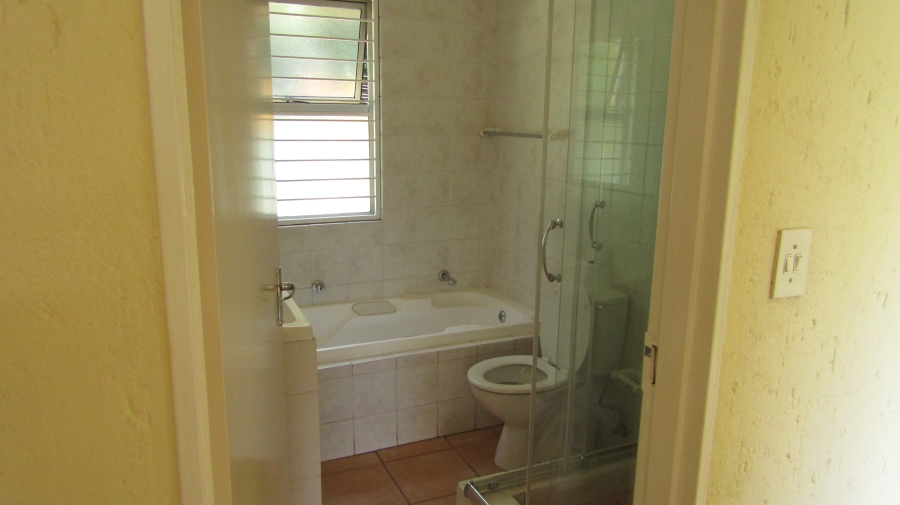 To Let 2 Bedroom Property for Rent in Ferndale Gauteng