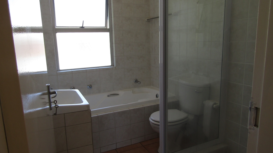 To Let 2 Bedroom Property for Rent in Ferndale Gauteng