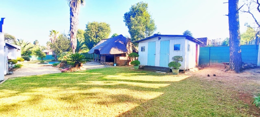 To Let 3 Bedroom Property for Rent in Vorna Valley Gauteng