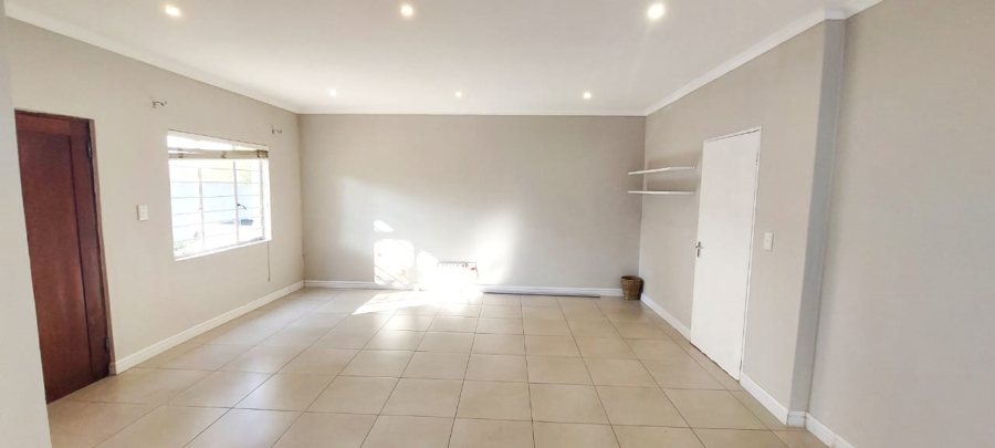 To Let 3 Bedroom Property for Rent in Vorna Valley Gauteng