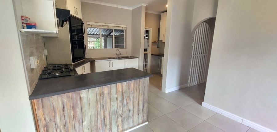 To Let 3 Bedroom Property for Rent in Vorna Valley Gauteng