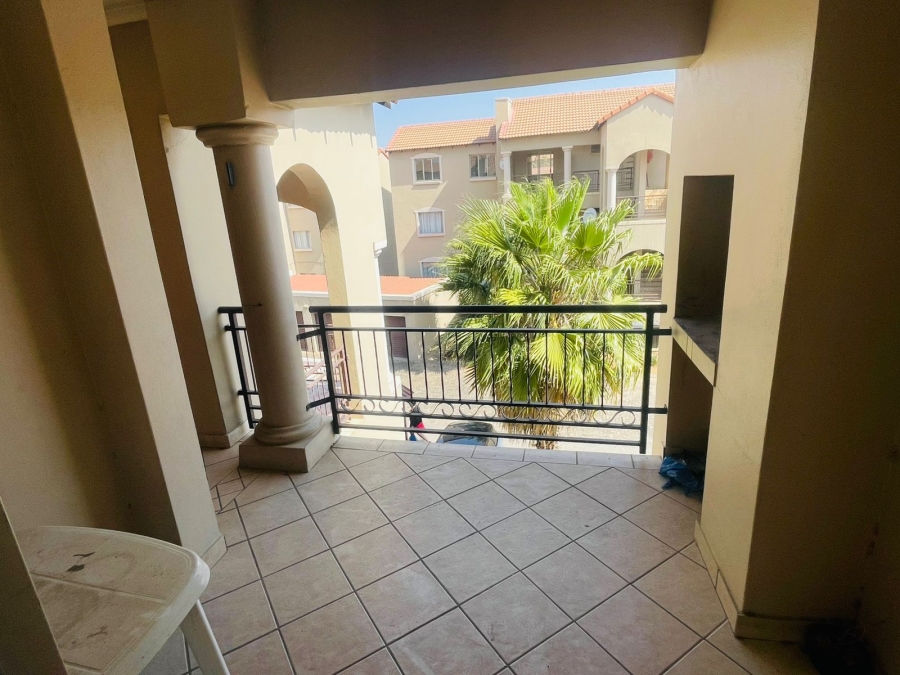 To Let 2 Bedroom Property for Rent in North Riding Gauteng