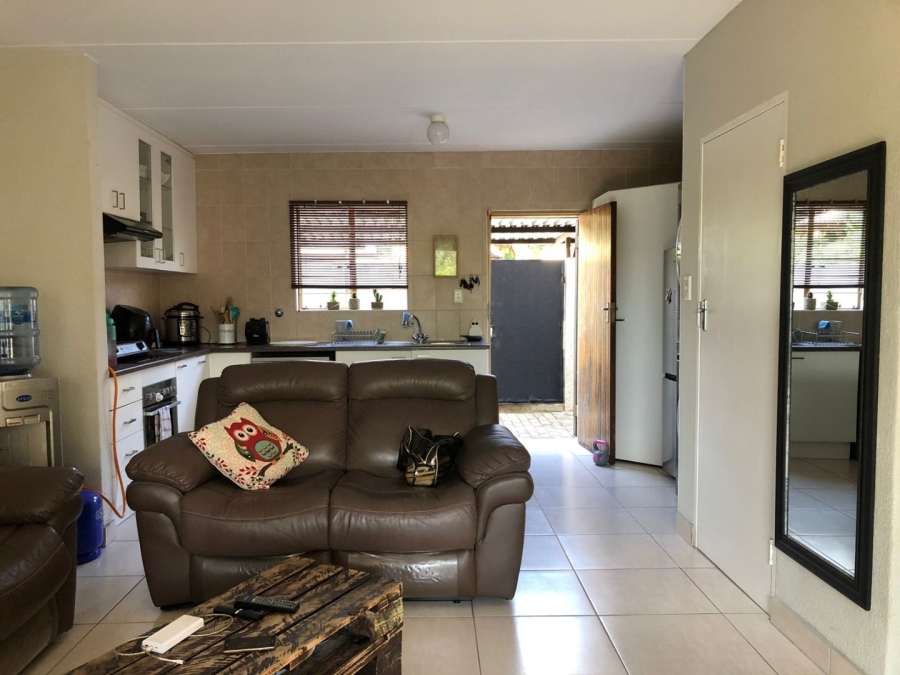 2 Bedroom Property for Sale in Allens Nek Gauteng