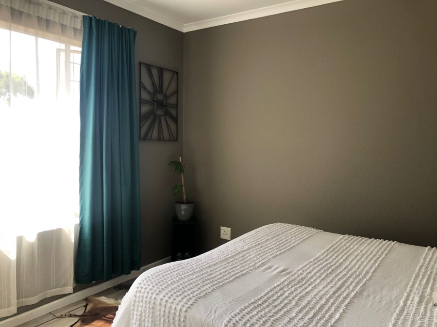2 Bedroom Property for Sale in Allens Nek Gauteng