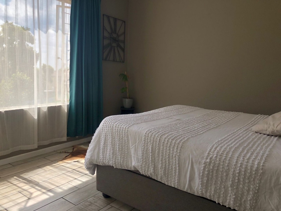 2 Bedroom Property for Sale in Allens Nek Gauteng
