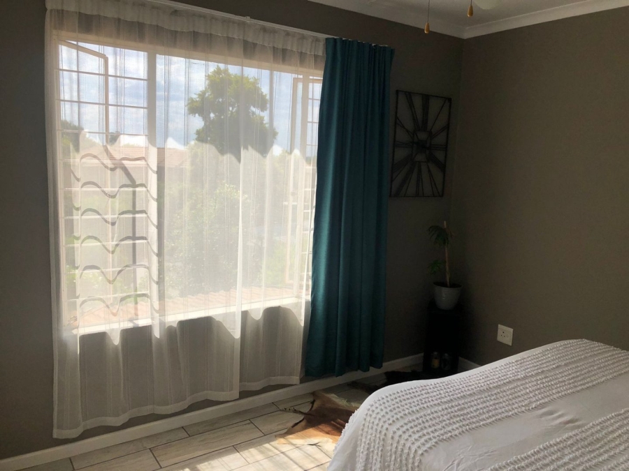 2 Bedroom Property for Sale in Allens Nek Gauteng