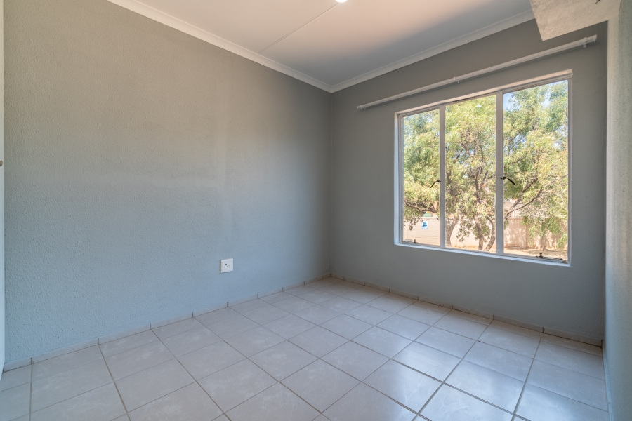 2 Bedroom Property for Sale in Willowbrook Gauteng