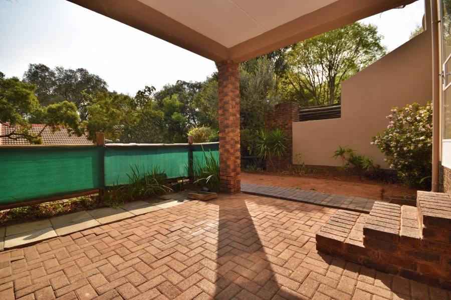 2 Bedroom Property for Sale in Sonneglans Gauteng